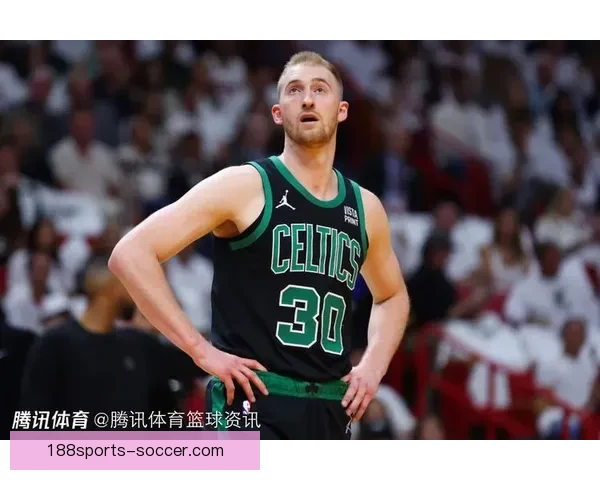 豪瑟达成绿军历史新里程碑 成为队史第十位投中700个三分的球员
