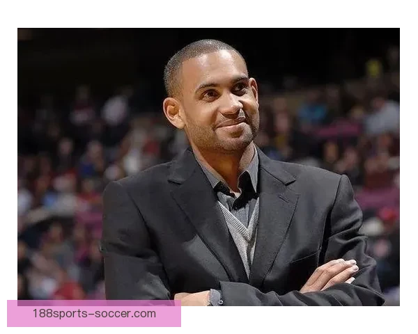 以阿囧称赞球员靠实力赢得尊重团队拼搏精神成就赛场荣耀